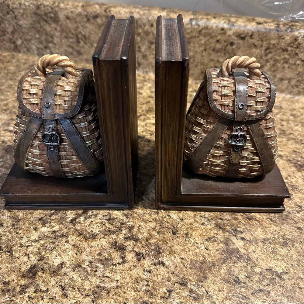 Resin Adirondack Woven Pack Basket / Fishing Creel Bookends